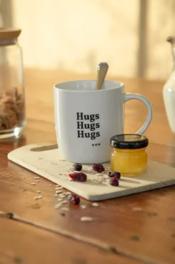 Servies|Ygo Mok Hugs Hugs Hugs ?