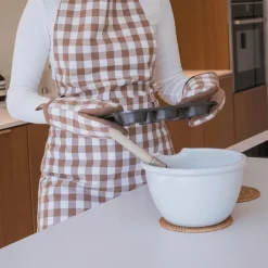 Keukenlinnen|Ygo Schort GINSHA Ruit Cognac