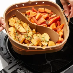 Kookaccessoires|Bakaccessoires|Ygo Silicone Bakvorm Airfryer AIRY Vierkant Oker